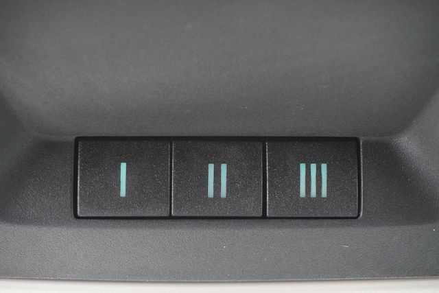 2011 Ram 1500 4WD Crew Cab 140.5" Outdoorsman - 23000296 - 19