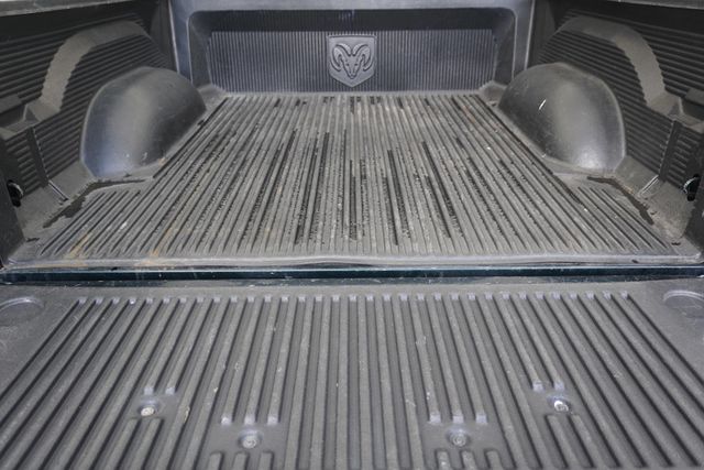 2011 Ram 1500 4WD Crew Cab 140.5" Outdoorsman - 23000296 - 22