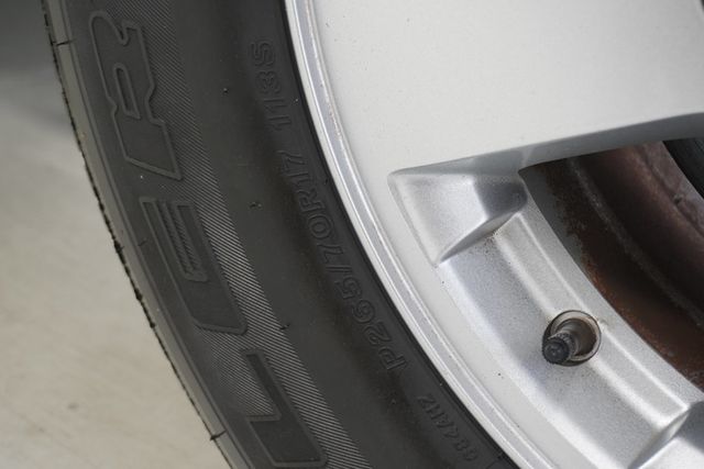 2011 Ram 1500 4WD Crew Cab 140.5" Outdoorsman - 23000296 - 24