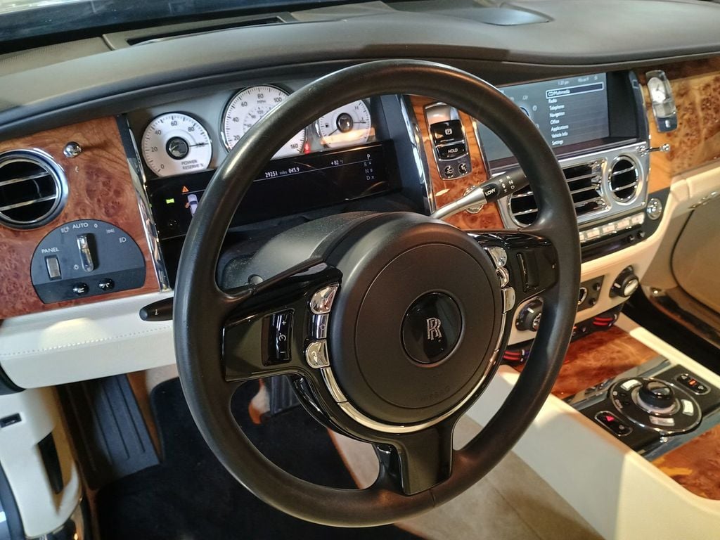 2011 Rolls-Royce Ghost 4dr Sedan Clean Carfax - 22933778 - 15