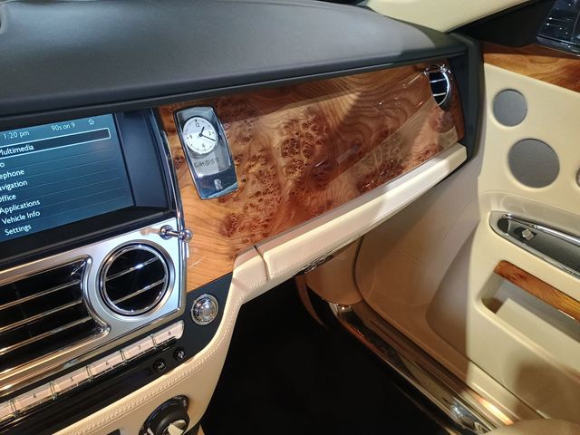 2011 Rolls-Royce Ghost 4dr Sedan Clean Carfax - 22933778 - 19