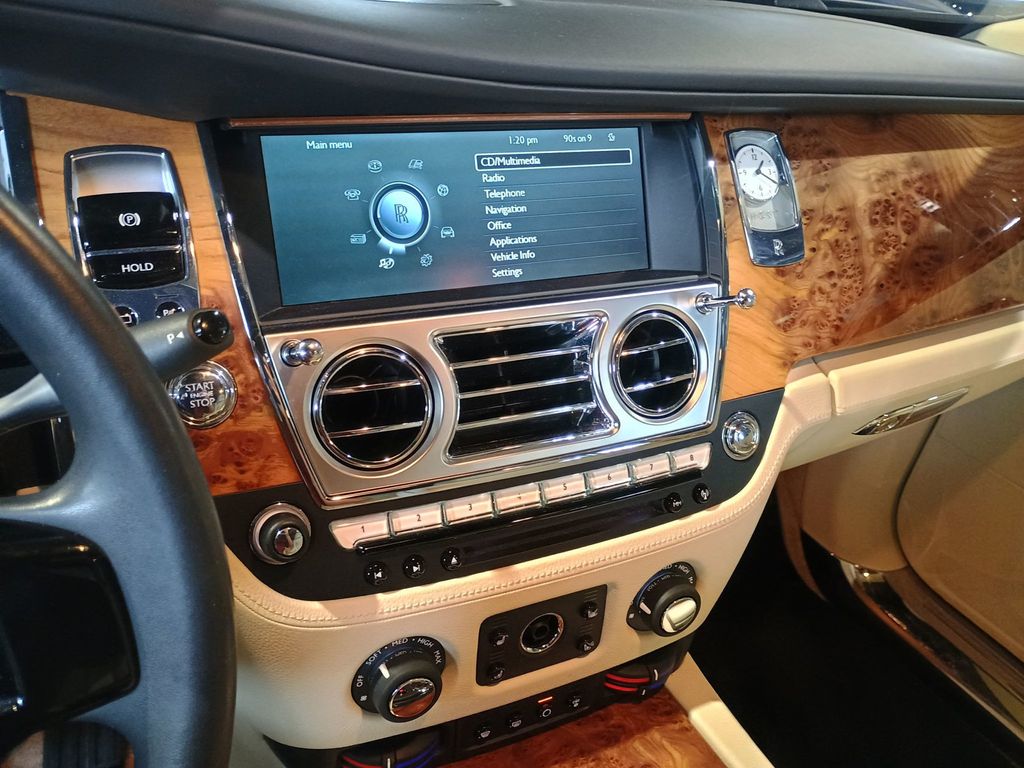 2011 Rolls-Royce Ghost 4dr Sedan Clean Carfax - 22933778 - 20