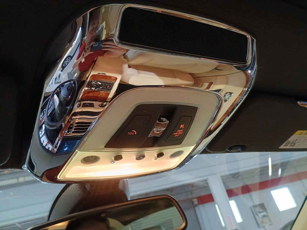 2011 Rolls-Royce Ghost 4dr Sedan Clean Carfax - 22933778 - 22