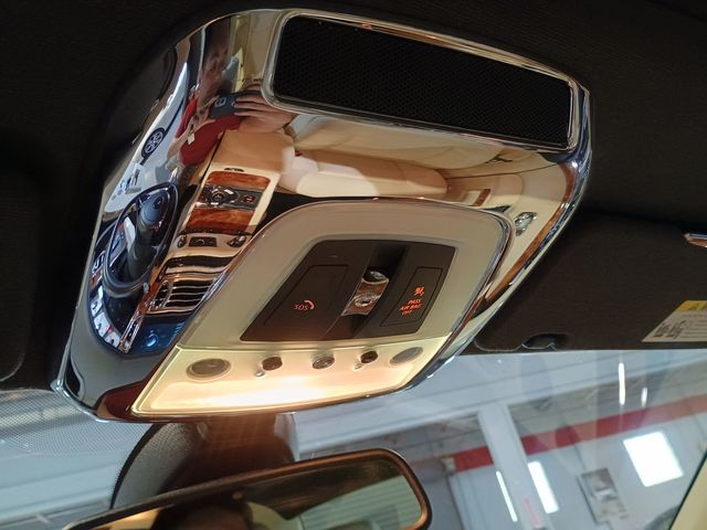 2011 Rolls-Royce Ghost 4dr Sedan Clean Carfax - 22933778 - 22