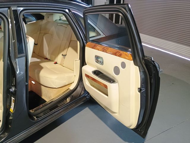 2011 Rolls-Royce Ghost 4dr Sedan Clean Carfax - 22933778 - 27