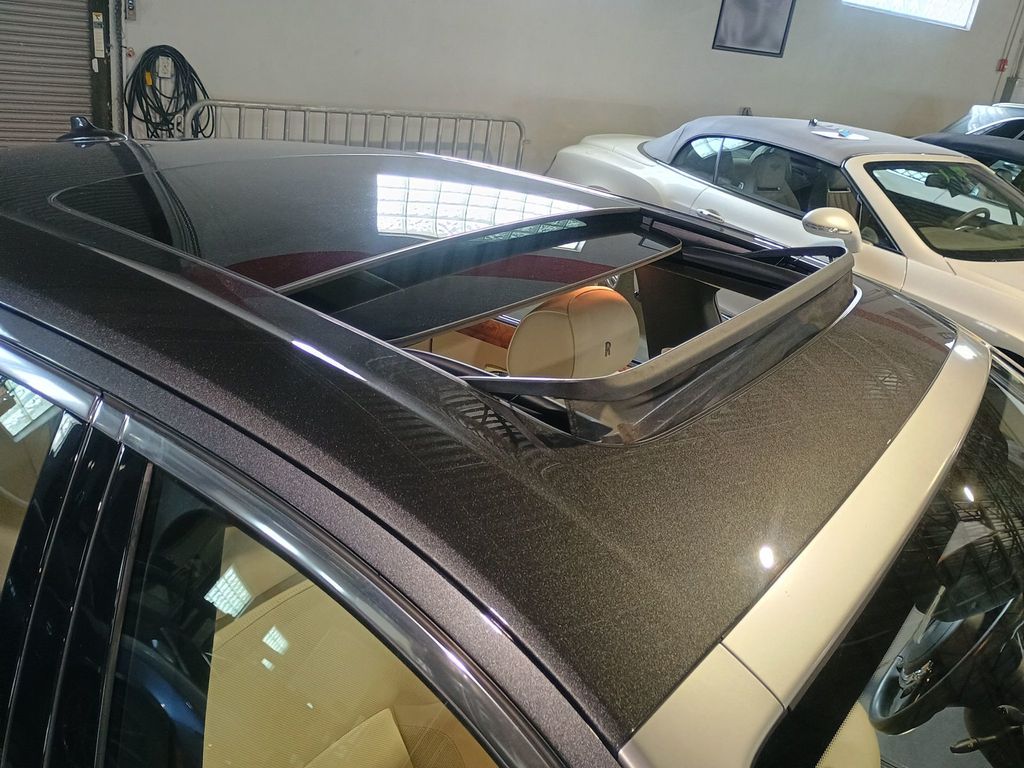 2011 Rolls-Royce Ghost 4dr Sedan Clean Carfax - 22933778 - 42