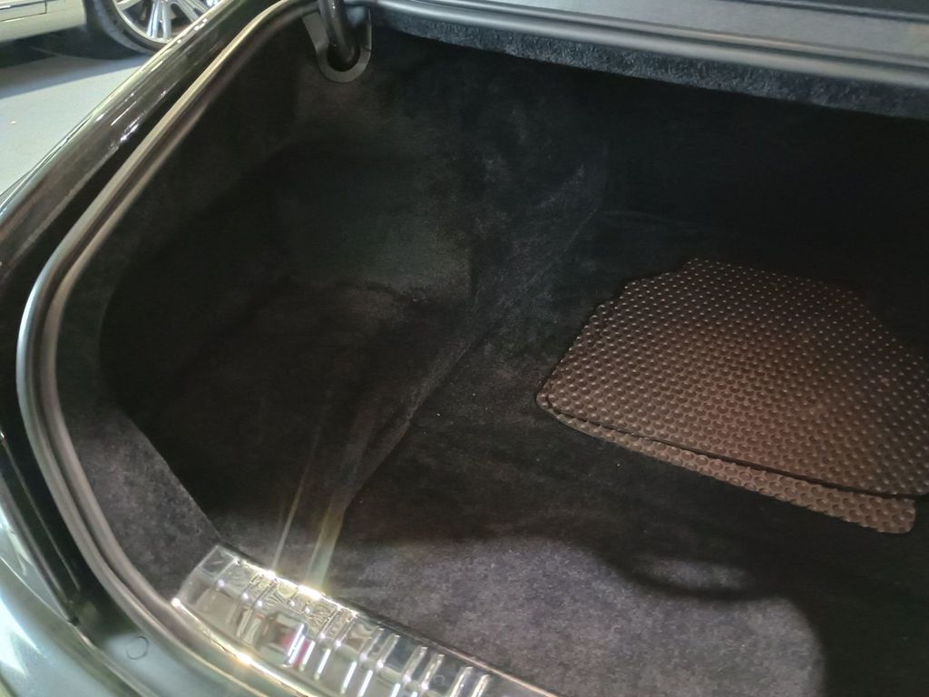 2011 Rolls-Royce Ghost 4dr Sedan Clean Carfax - 22933778 - 49