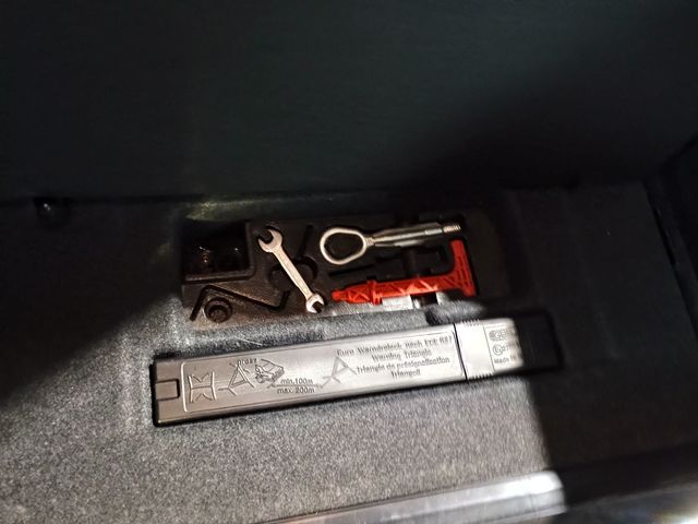 2011 Rolls-Royce Ghost 4dr Sedan Clean Carfax - 22933778 - 51