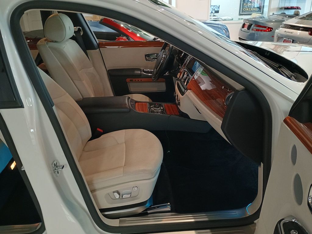 2011 Rolls-Royce Ghost 4dr Sedan Clean Carfax - 23061392 - 15