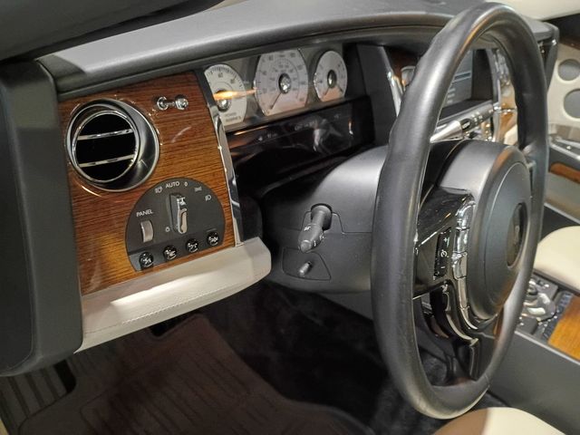 2011 Rolls-Royce Ghost 4dr Sedan Clean Carfax - 23099042 - 16