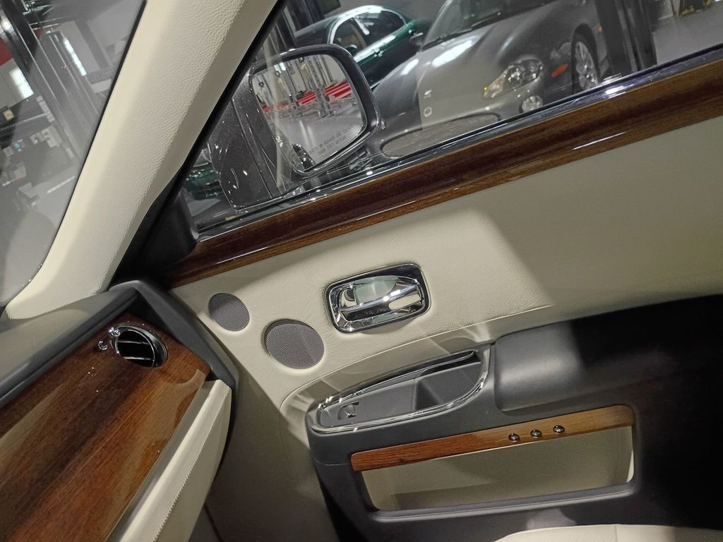 2011 Rolls-Royce Ghost 4dr Sedan Clean Carfax - 23099042 - 23