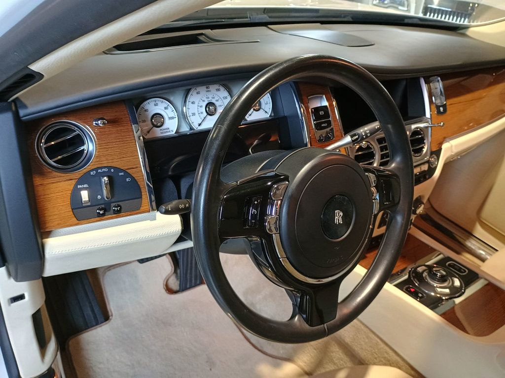 2011 Rolls-Royce Ghost 4dr Sedan Clean Carfax Florida Car - 23005354 - 16