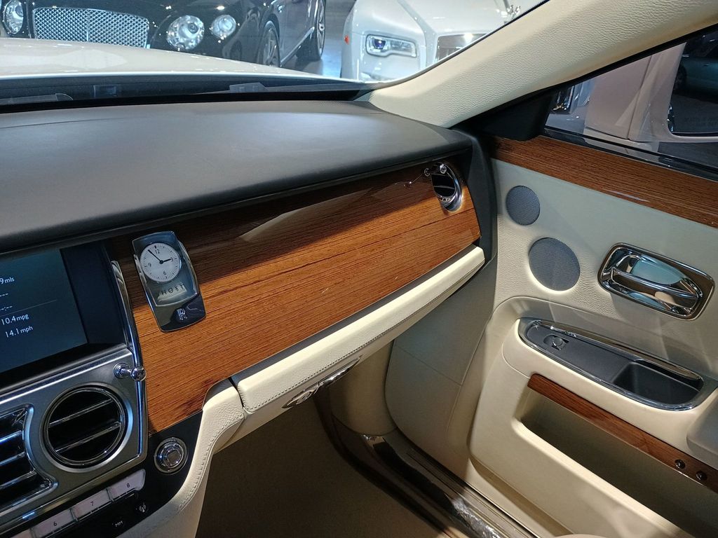 2011 Rolls-Royce Ghost 4dr Sedan Clean Carfax Florida Car - 23005354 - 21