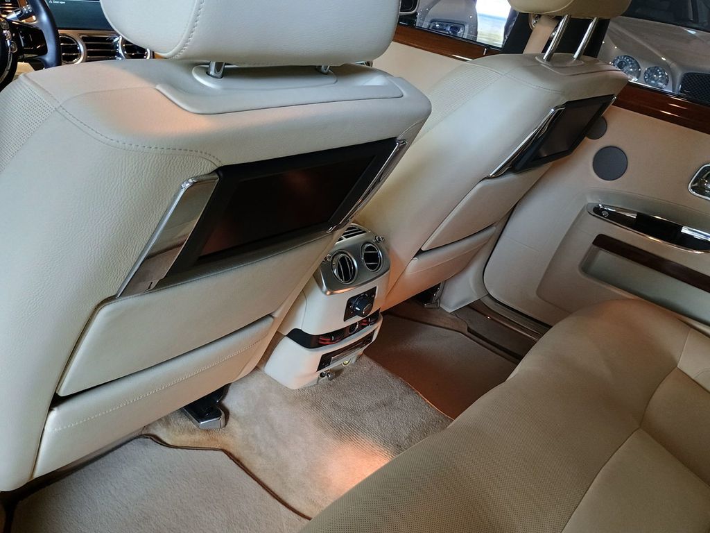 2011 Rolls-Royce Ghost 4dr Sedan Clean Carfax Florida Car - 23005354 - 29
