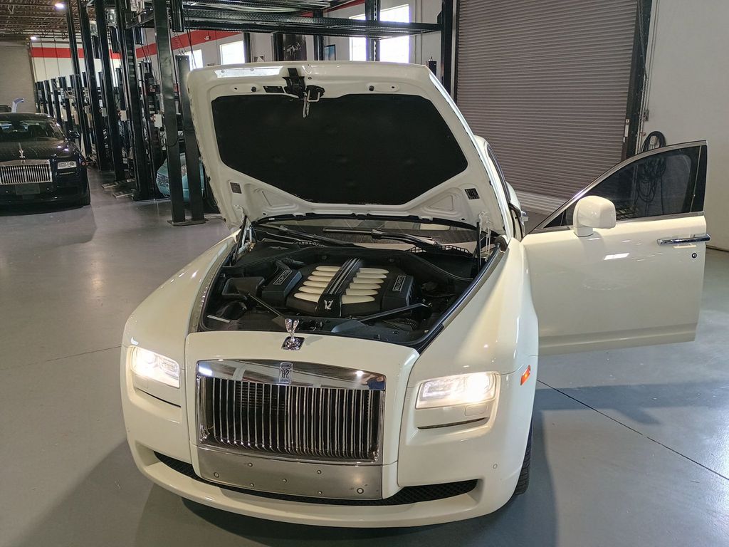 2011 Rolls-Royce Ghost 4dr Sedan Clean Carfax Florida Car - 23005354 - 39