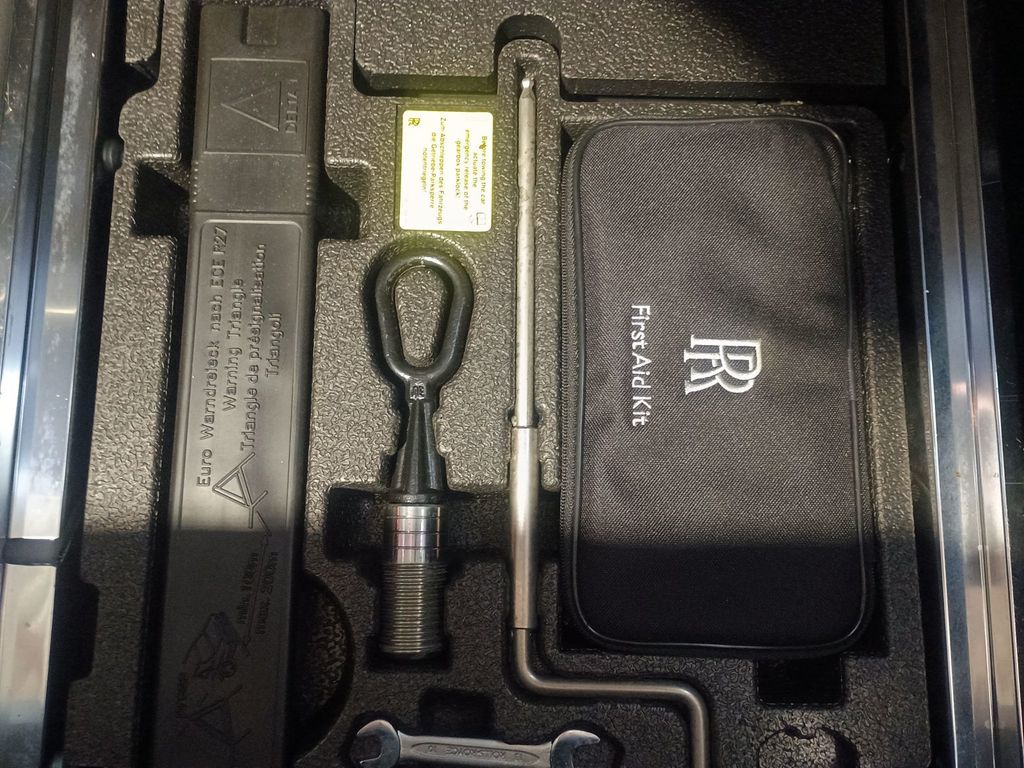 2011 Rolls-Royce Phantom Coupe 2dr Drophead Clean Carfax Florida Car - 22987439 - 53