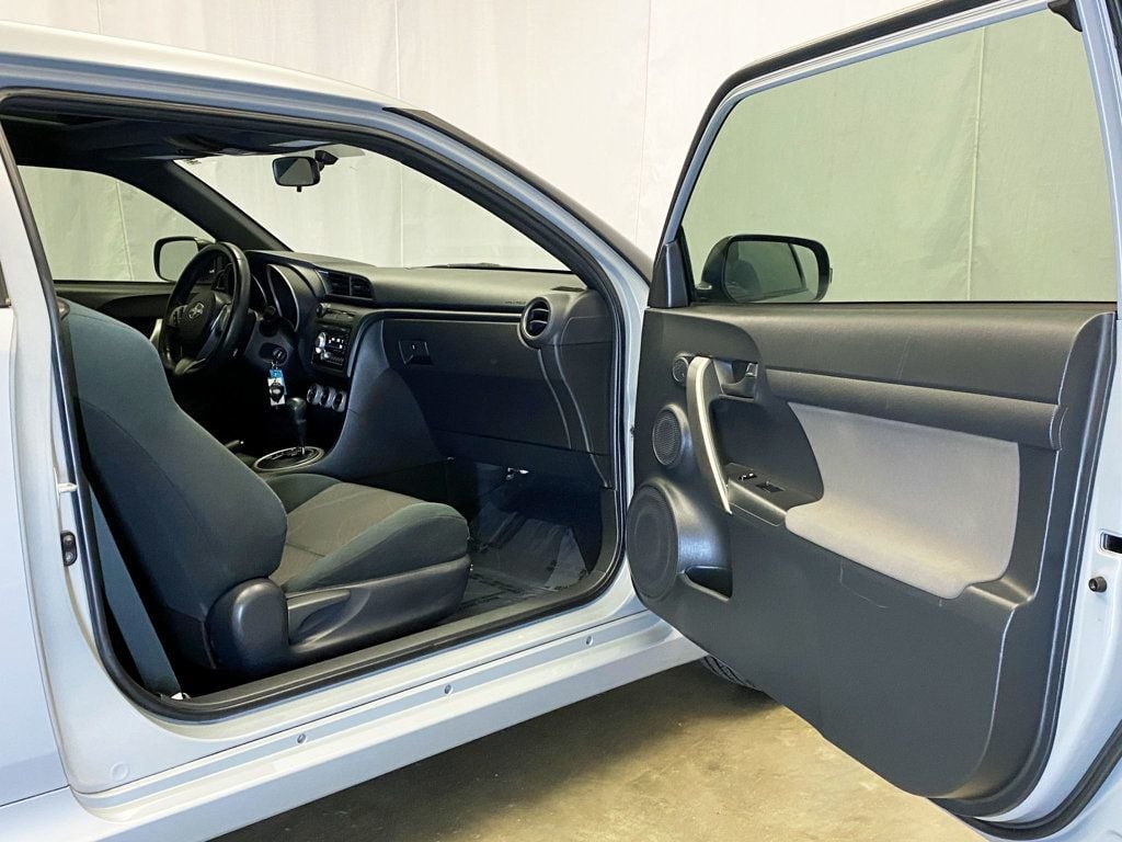 2011 Scion tC Base Trim - 22934925 - 38