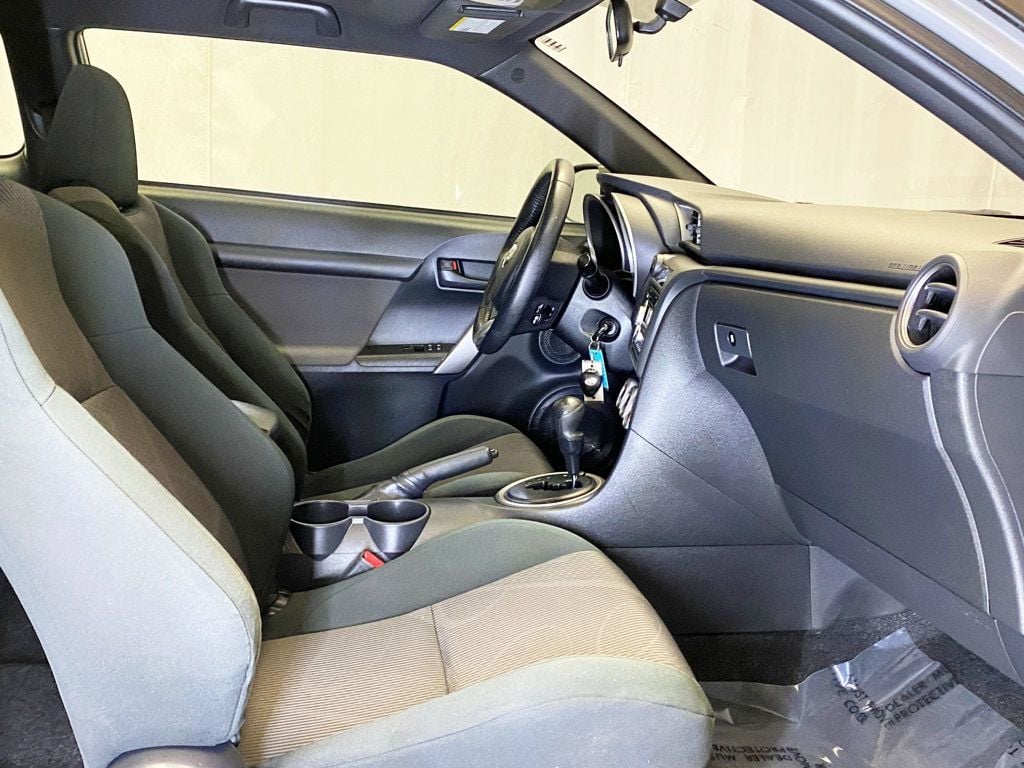 2011 Scion tC Base Trim - 22934925 - 40