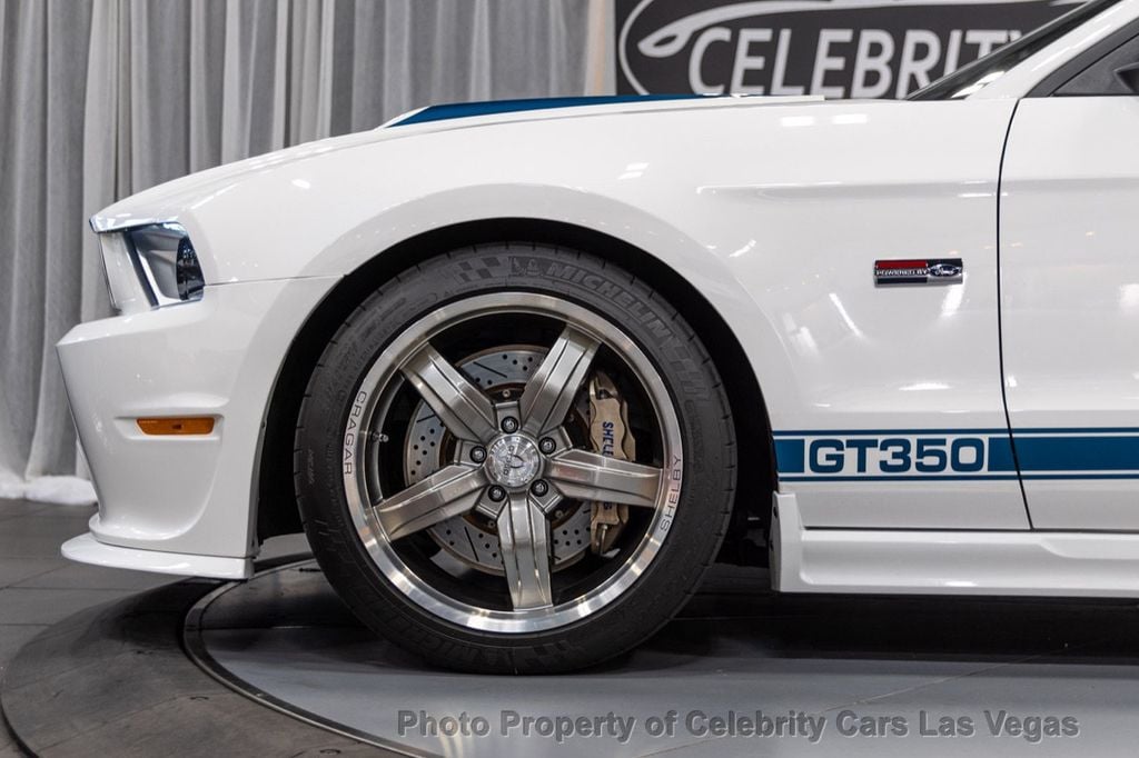 2011 Ford Mustang GT photo 14