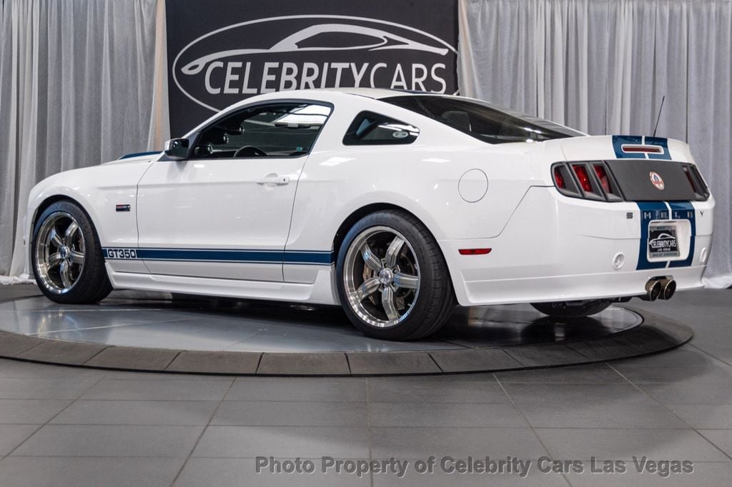2011 Ford Mustang GT photo 2
