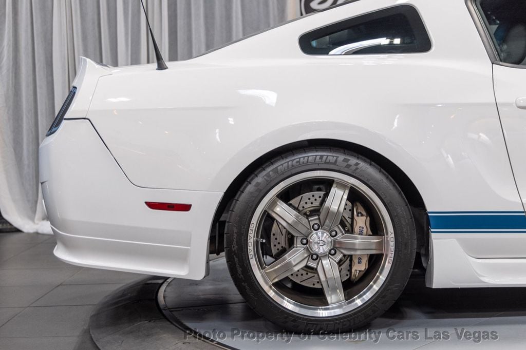 2011 Ford Mustang GT photo 24