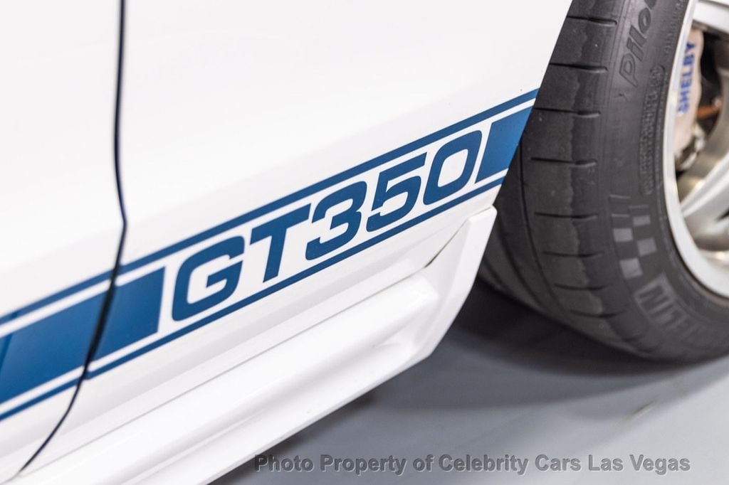 2011 Ford Mustang GT photo 26