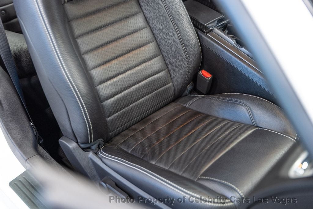 2011 Ford Mustang GT photo 31