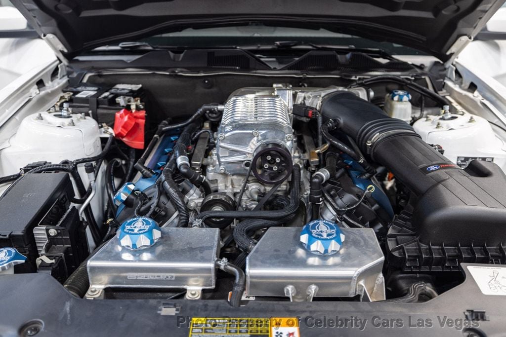 2011 Ford Mustang GT photo 9