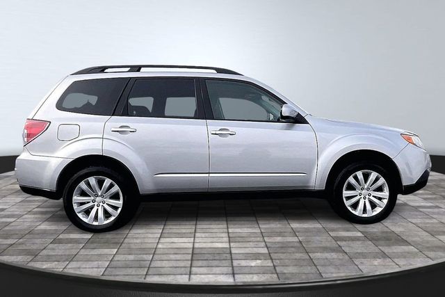 2011 Subaru Forester 4dr Automatic 2.5X Limited w/Navigation System - 22972725 - 7