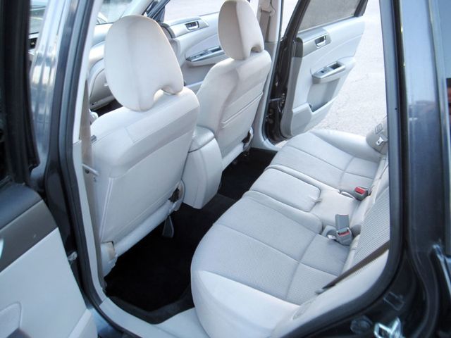 2011 Subaru Forester 4dr Automatic 2.5X Premium w/All-W Pkg & TomTom Nv PZEV - 22418517 - 21