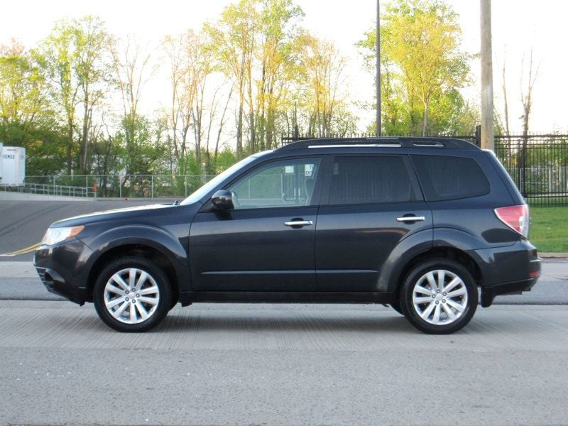 2011 Subaru Forester 4dr Automatic 2.5X Premium w/All-W Pkg & TomTom Nv PZEV - 22418517 - 5