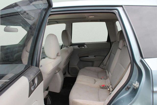 2011 Subaru Forester 4dr Manual 2.5X Premium w/All-Weather Pkg - 23026752 - 6