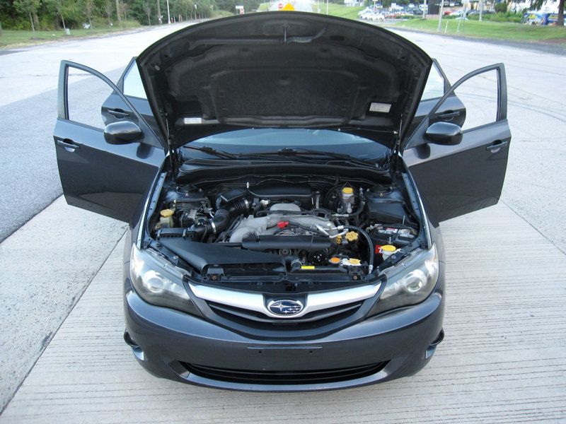 2011 Subaru Impreza 2.5i Premium photo 32