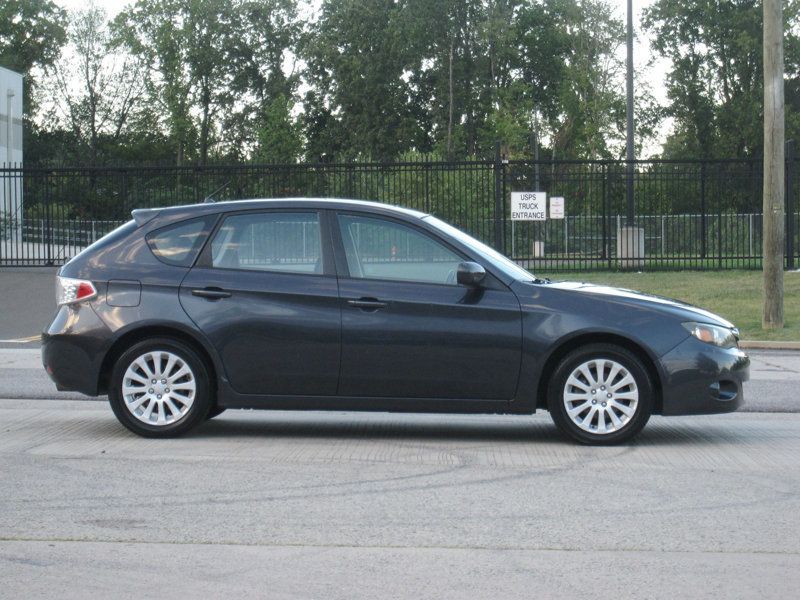 2011 Subaru Impreza 2.5i Premium photo 6