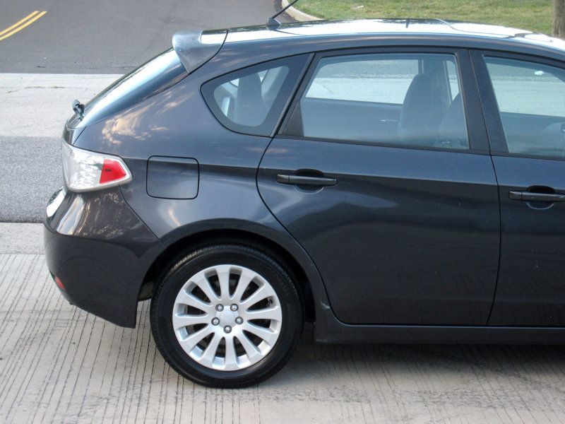 2011 Subaru Impreza 2.5i Premium photo 8