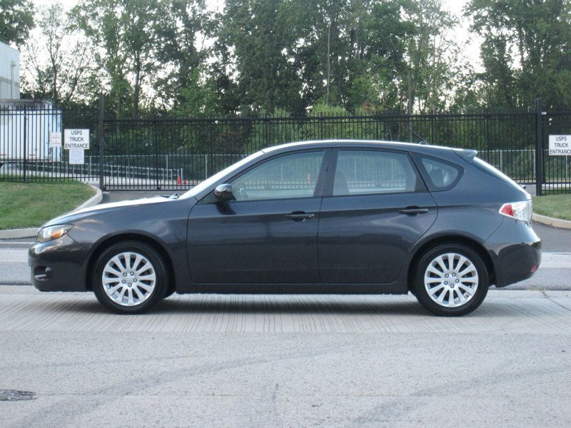 2011 Subaru Impreza 2.5i Premium photo 9