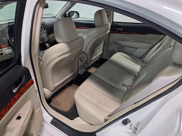 2011 Subaru Legacy 4dr Sedan H4 Automatic 2.5i Ltd Pwr Moon - 22994131 - 30