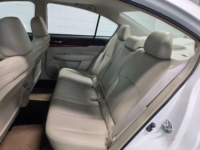 2011 Subaru Legacy 4dr Sedan H4 Automatic 2.5i Ltd Pwr Moon - 22994131 - 31