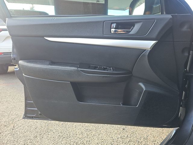 2011 Subaru Legacy 4dr Sedan H6 Automatic 3.6R Prem - 22997546 - 17