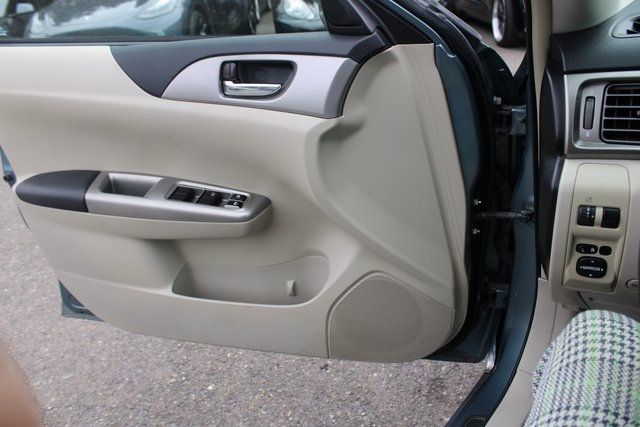 2011 Subaru Outback 2.5i photo 14