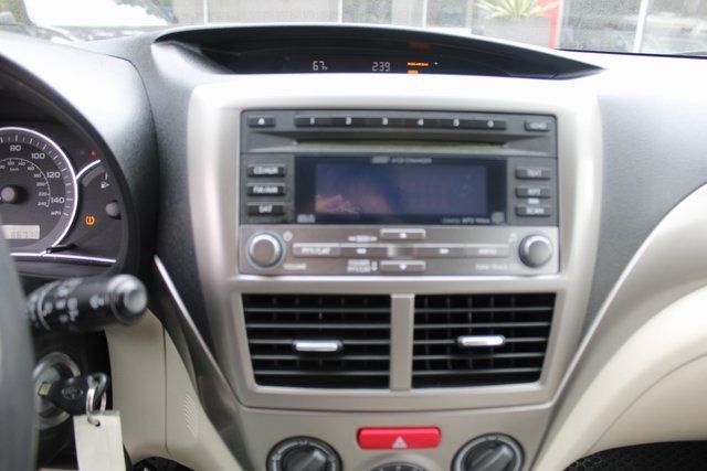 2011 Subaru Outback 2.5i photo 15