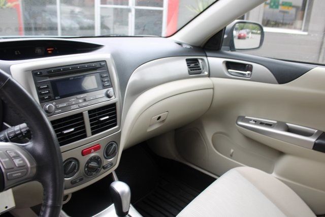 2011 Subaru Outback 2.5i photo 17