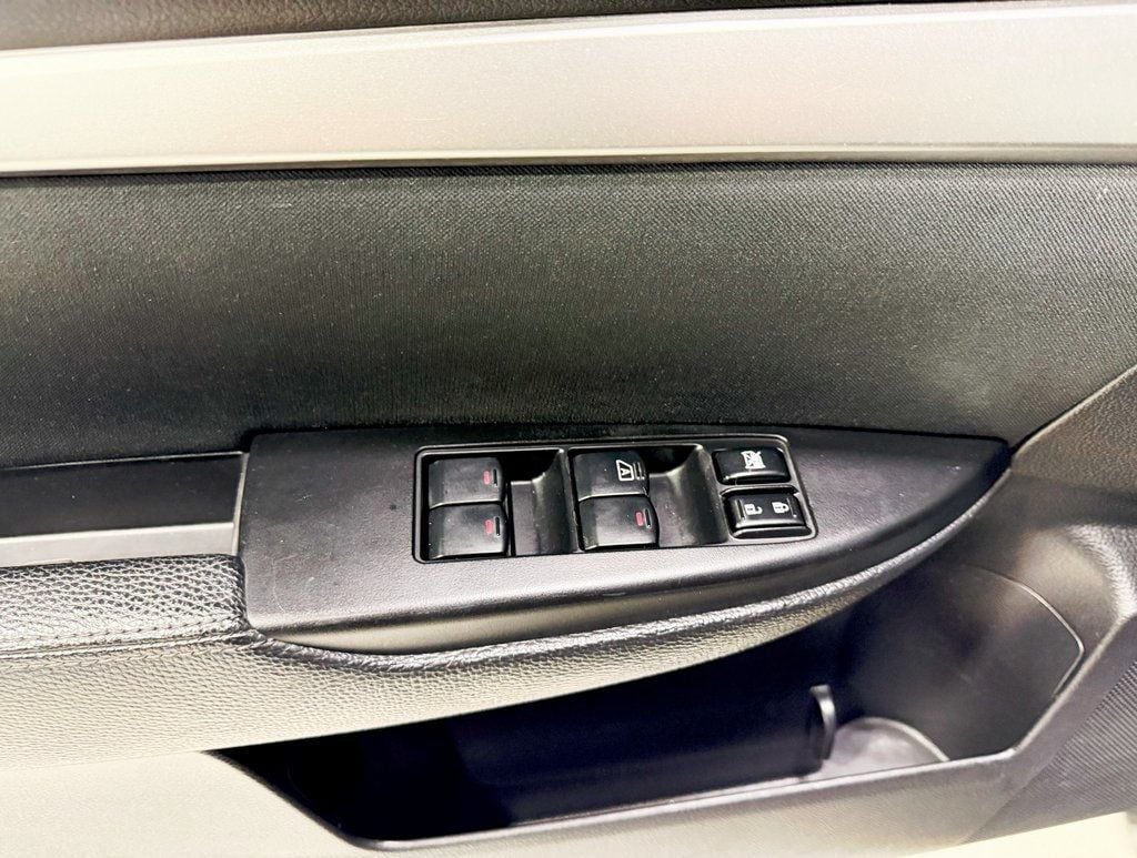 2011 Subaru Outback 4dr Wagon H4 Automatic 2.5i Prem AWP - 22923631 - 23