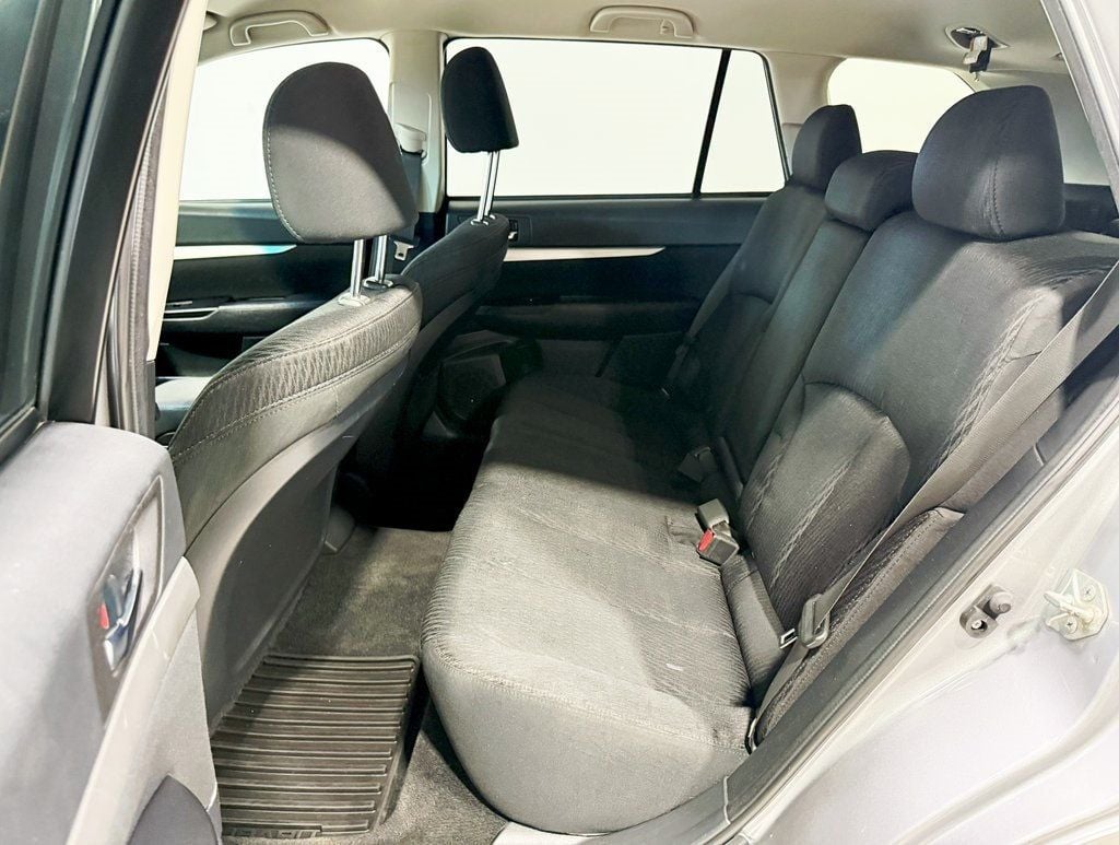 2011 Subaru Outback 4dr Wagon H4 Automatic 2.5i Prem AWP - 22923631 - 24