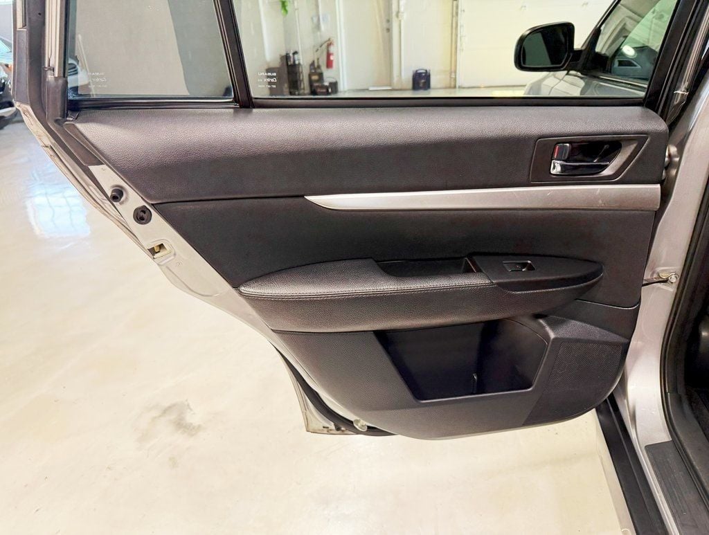 2011 Subaru Outback 4dr Wagon H4 Automatic 2.5i Prem AWP - 22923631 - 27