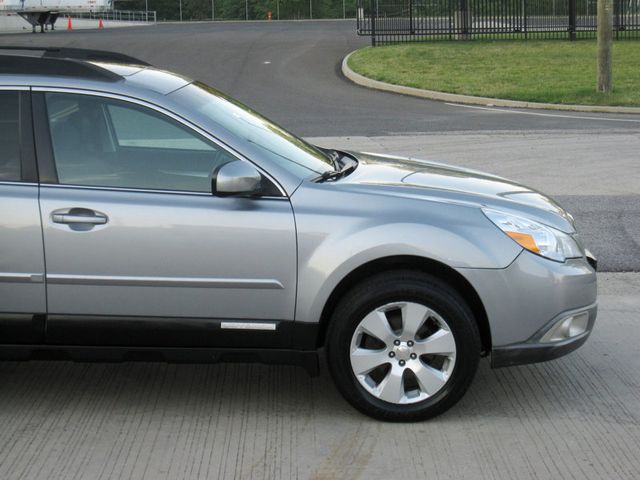 2011 Subaru Outback 4dr Wagon H4 Automatic 2.5i Prem AWP/Pwr Moon - 23037194 - 9