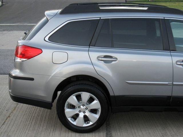 2011 Subaru Outback 4dr Wagon H4 Automatic 2.5i Prem AWP/Pwr Moon - 23037194 - 10