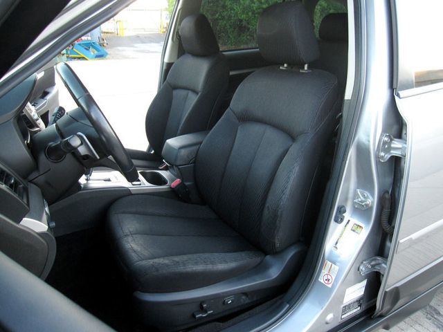 2011 Subaru Outback 4dr Wagon H4 Automatic 2.5i Prem AWP/Pwr Moon - 23037194 - 17
