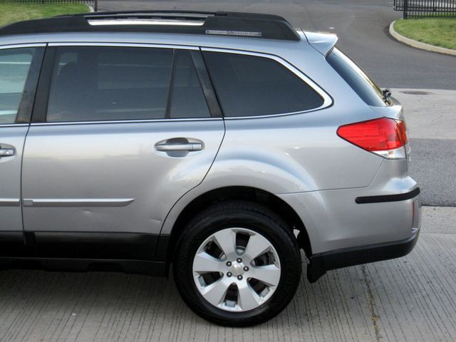 2011 Subaru Outback 4dr Wagon H4 Automatic 2.5i Prem AWP/Pwr Moon - 23037194 - 7