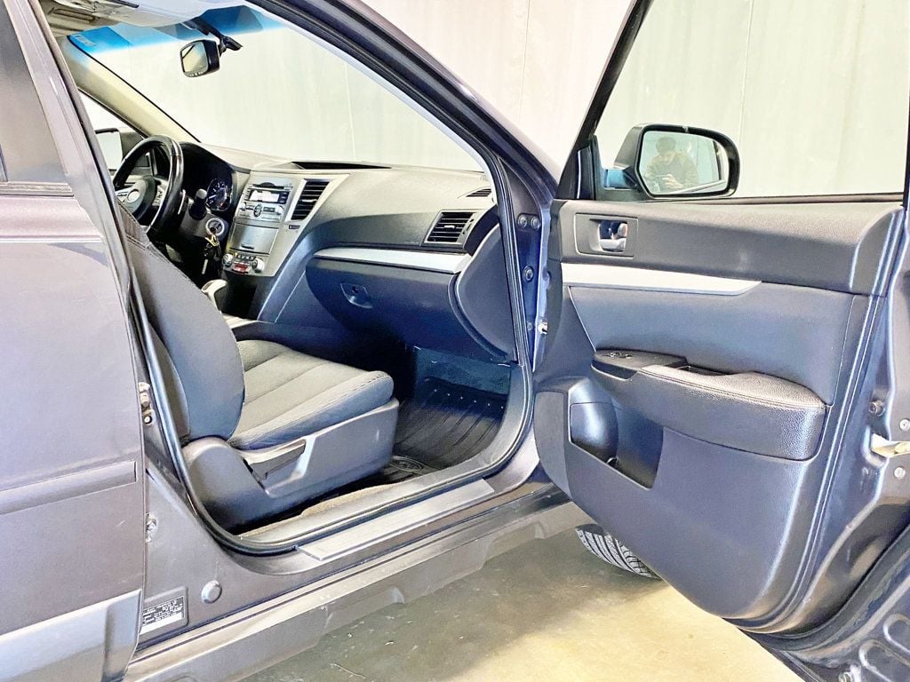 2011 Subaru Outback 4dr Wagon H4 Automatic 2.5i Prem AWP/Pwr Moon - 23025892 - 36